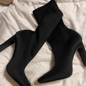 Good condition sock boot